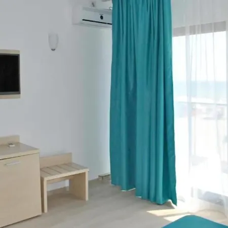 Emerald - Belona エフォリエ・ノルド