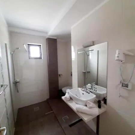 Emerald - Belona アパート *